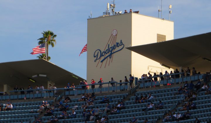 Angels Maintain Positive Clubhouse Atmosphere Despite Historic Start to Season