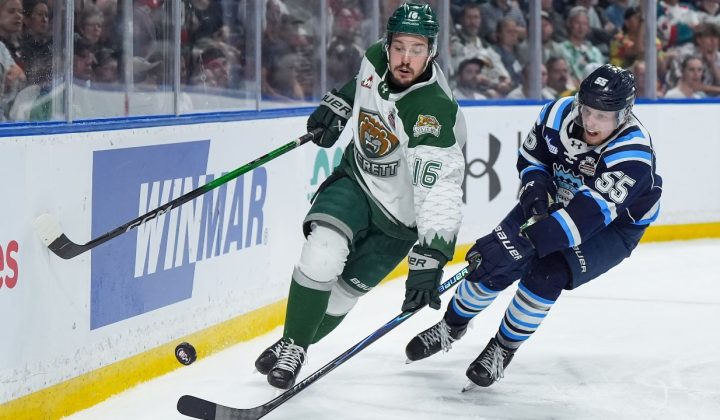 Silvertips Rally Past Sagueneens in Memorial Cup Opener