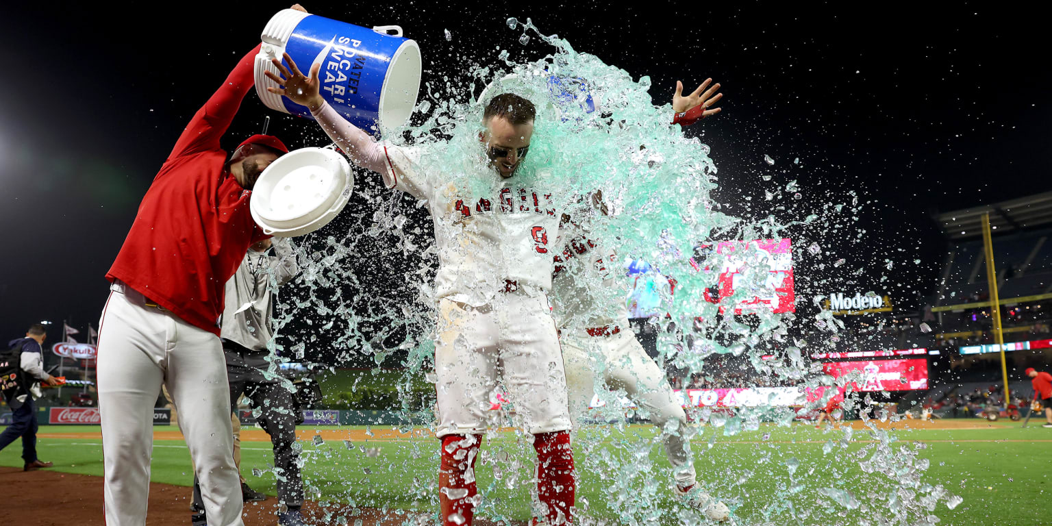 Zach Neto celebrating after hitting a walk-off home run for the Los Angeles Angels