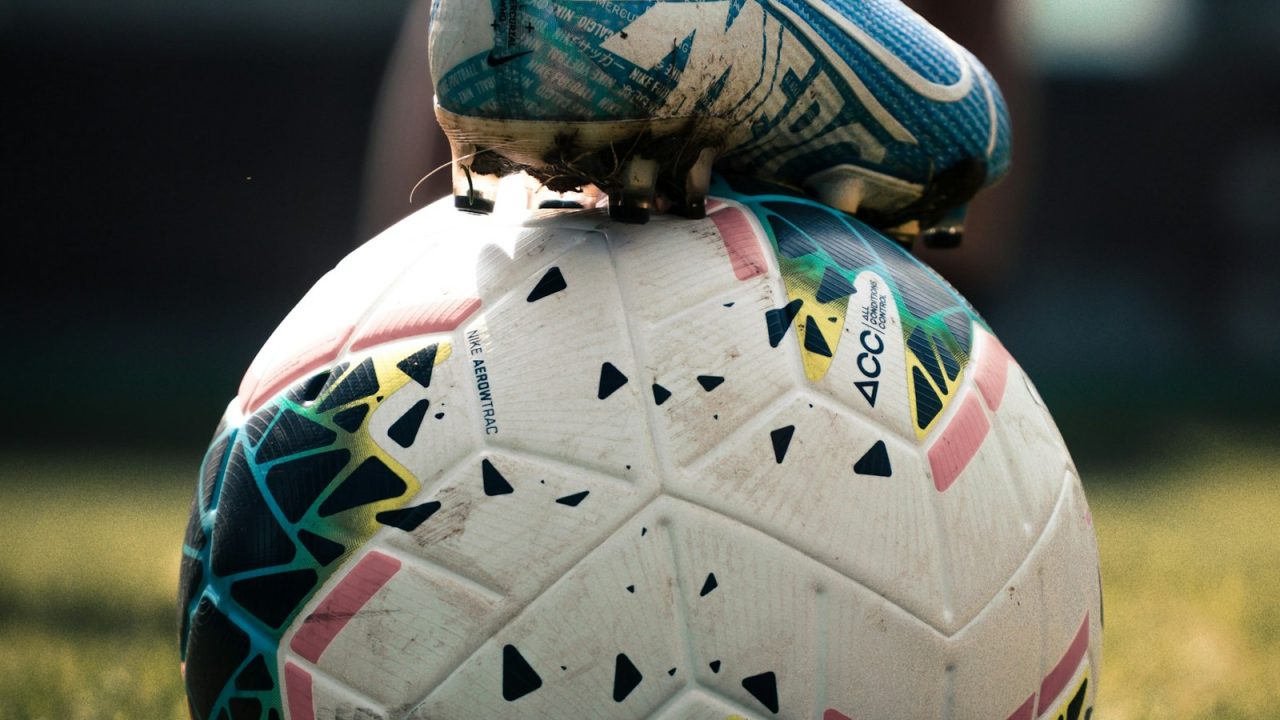 Why Head-to-Head and Goal Difference Can Change League Table Races