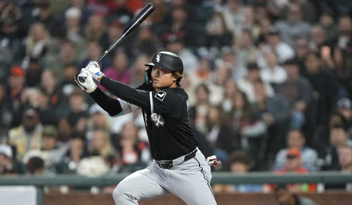 White Sox Explode for Nine-Run Fourth Inning, Down Giants 9-4