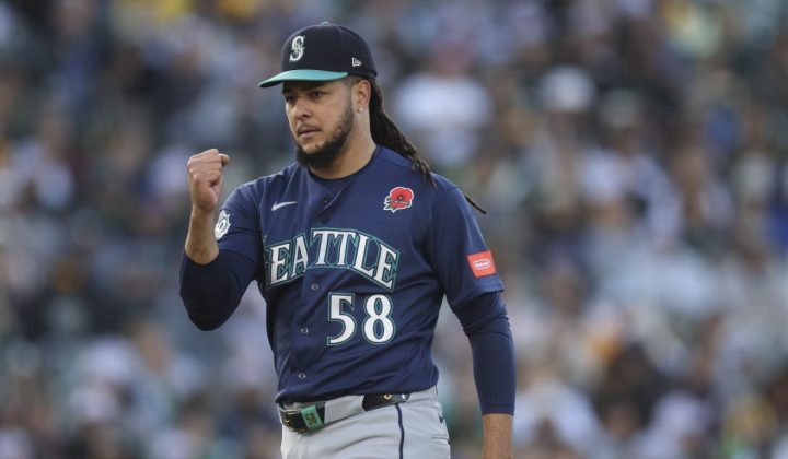 Mariners Cruise to Victory, But Castillo’s Frustration Highlights Rotation Dilemma
