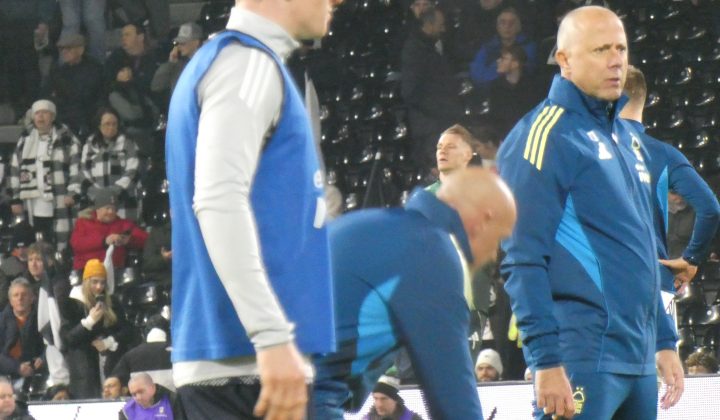 Manchester United in Race Against Time for Elliot Anderson Amidst Bidding War