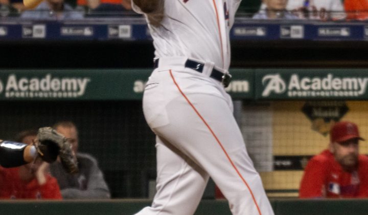 Braves’ Top Trade Target Yordan Alvarez Likely Staying Put, Astros GM Says