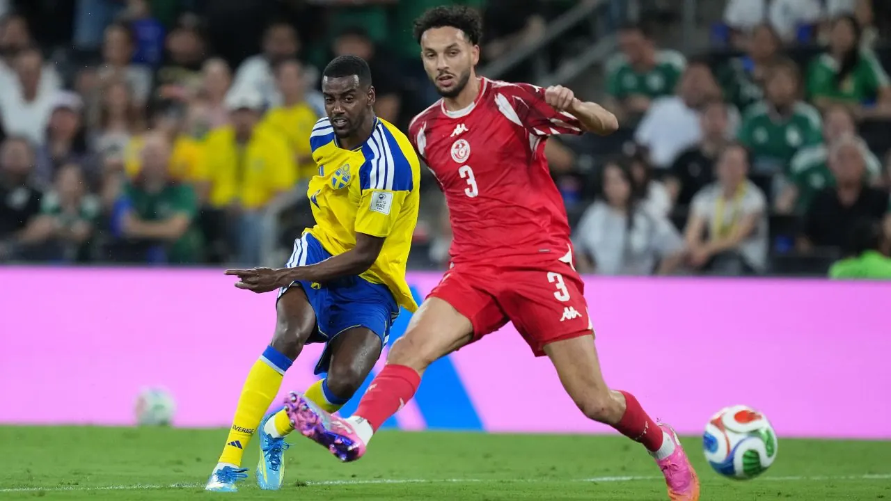 Sweden Dominates Tunisia 5-1 to Take Early Lead in World Cup Group F