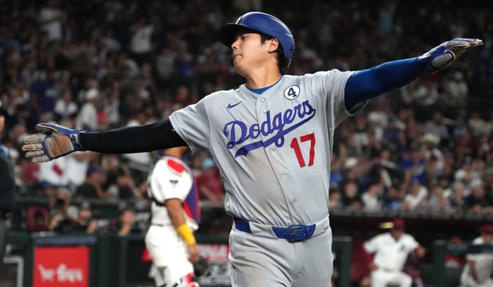 Dodgers Secure Victory Over Diamondbacks as Ohtani and Freeman Shine