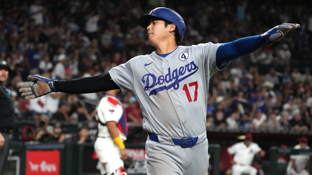 Dodgers Secure Victory Over Diamondbacks as Ohtani and Freeman Shine