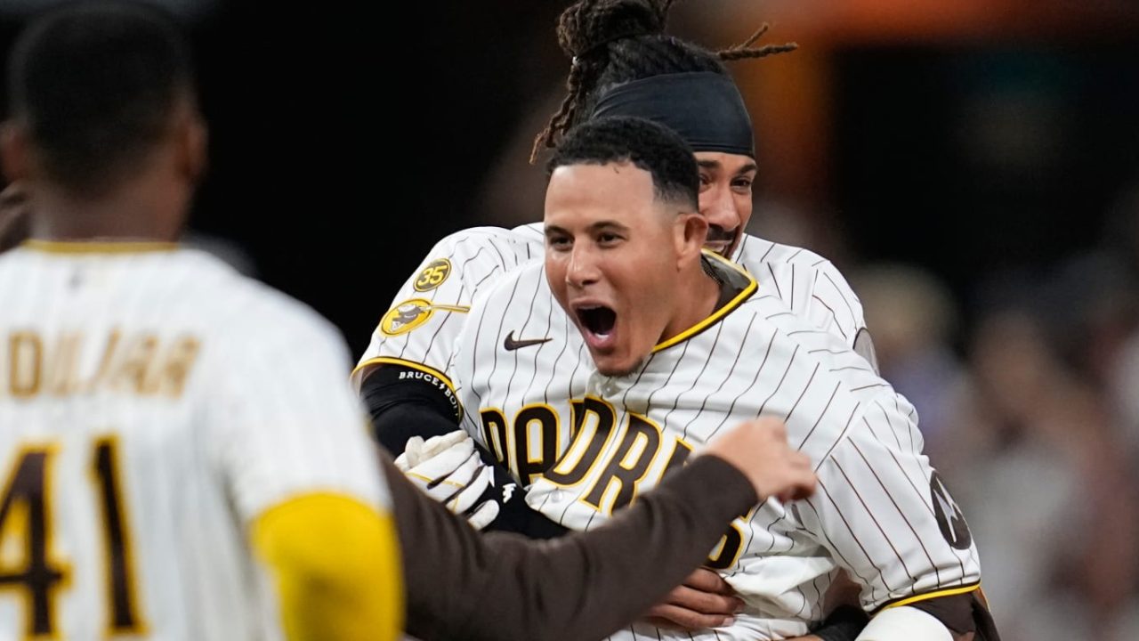 Machado’s Walk-Off Single Lifts Padres to Dramatic Extra-Innings Victory Over Braves