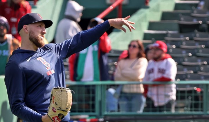 Red Sox Executive Downplays Concerns Over Garrett Crochet’s Lat Strain