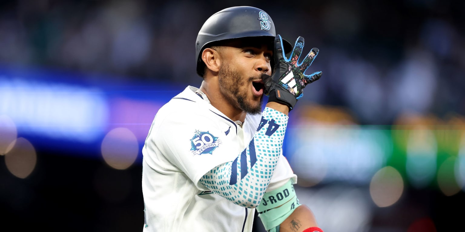 Seattle Mariners center fielder Julio Rodríguez at bat during a baseball game.