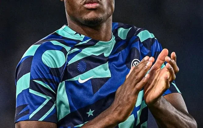 Football Buzz: Dumfries to Real Madrid, Klopp Linked with Germany, Leao’s Future in Focus