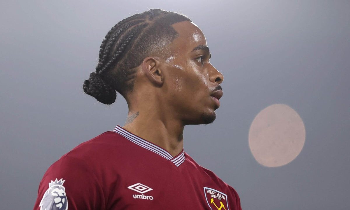 Roma Launches €46 Million Bid for West Ham’s Crysencio Summerville Amidst Relegation Uncertainty