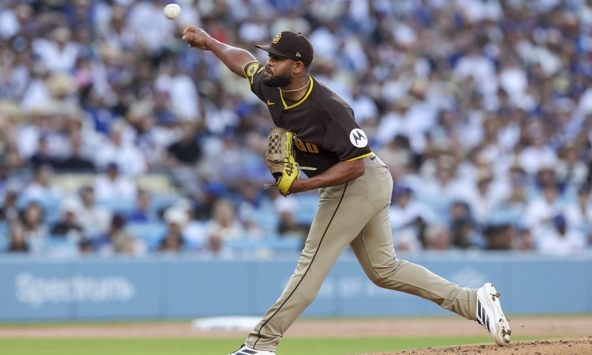 Padres Pitcher Randy Vásquez Faints After Being Hit by Ball