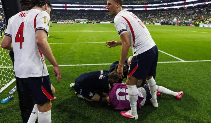 Jordan Henderson Suffers Wrist Injury During England’s World Cup Celebrations