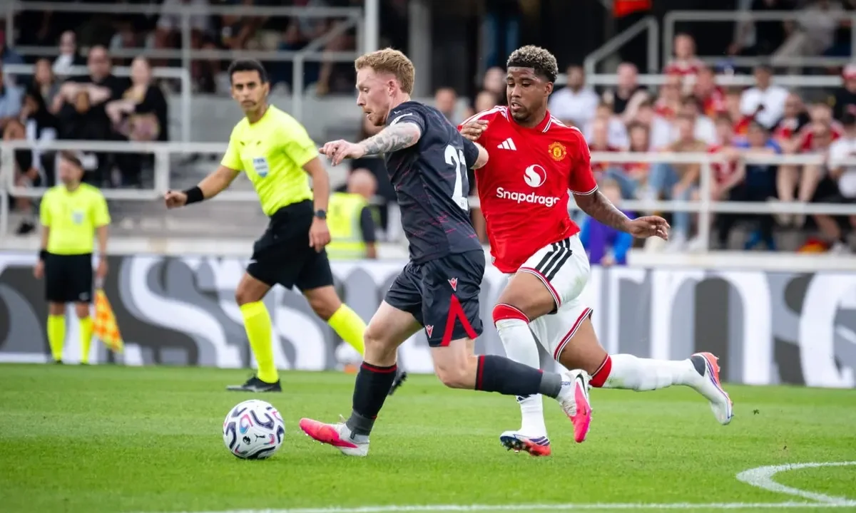 Manchester United Begins Pre-Season Under Michael Carrick with Friendly Loss to Wrexham