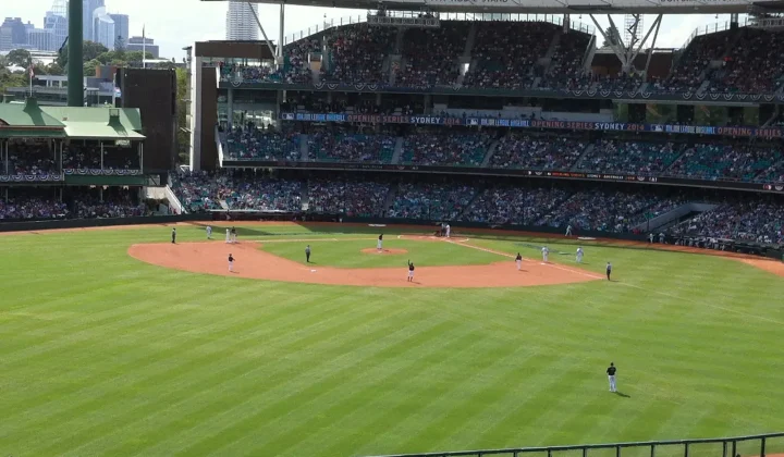 James McCann Powers Diamondbacks Past Dodgers with Two Home Runs