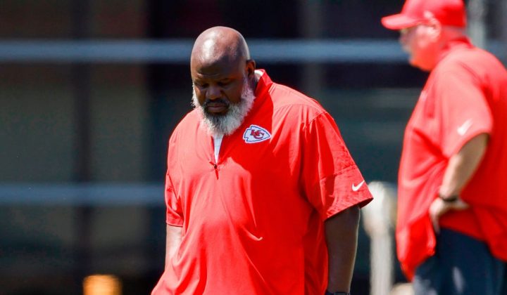 Wife of Chiefs OC Eric Bieniemy Hospitalized After Shooting at Virginia Home