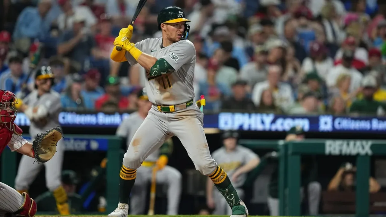 Red Sox Acquire Infielder Brett Harris from Athletics