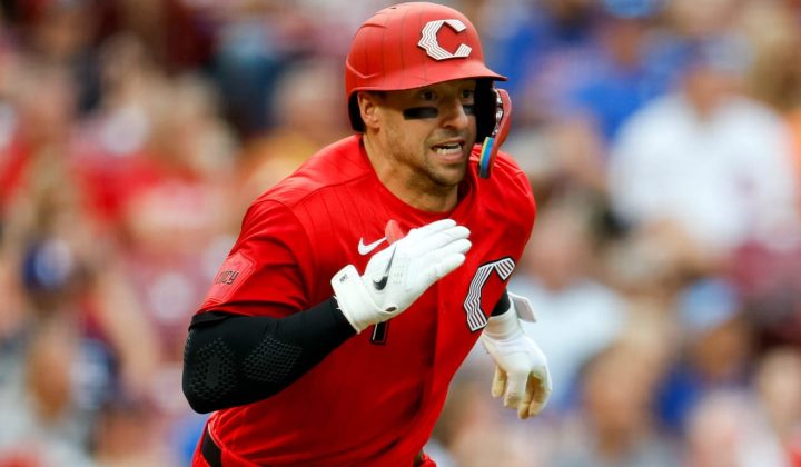 Reds place Spencer Steer on IL with wrist sprain, clouding his trade status ahead of deadline