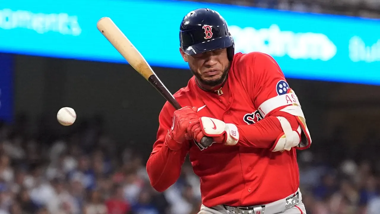 Willson Contreras back in Red Sox lineup for Dodgers finale after clearing concussion protocol