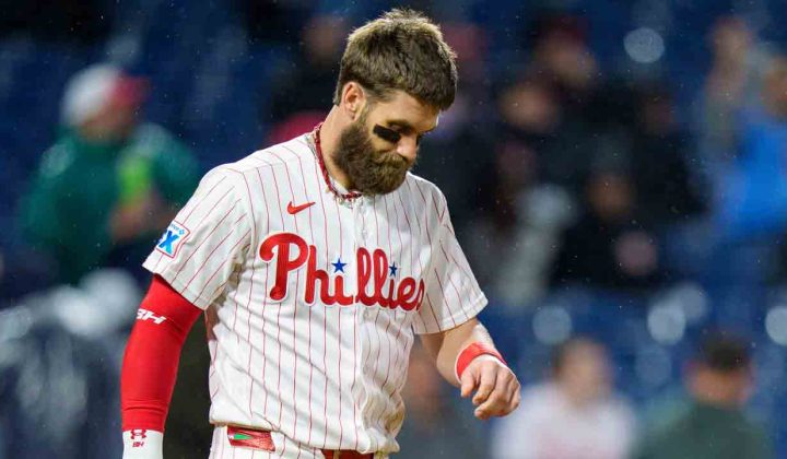 AL West and NL Wild Card to Be Decided on MLB’s Final Day of Regular Season