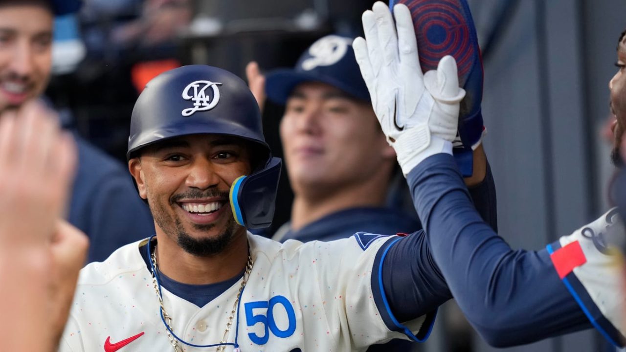Mookie Betts Powers Dodgers Past Giants in Key Late-Season Win
