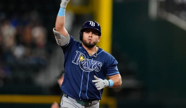 Jonathan Aranda’s 10th-Inning Blast Lifts Rays Past Rangers in Arlington