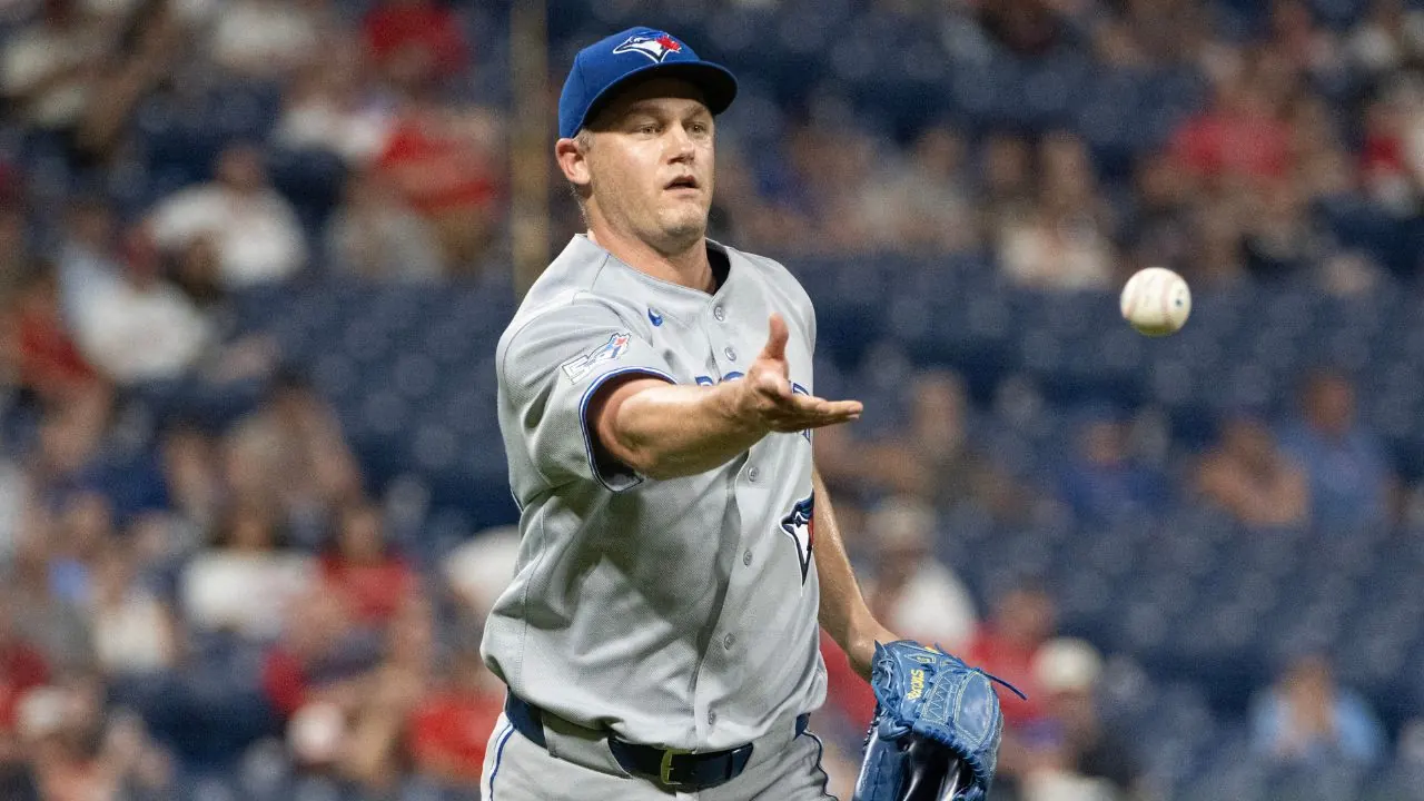 Blue Jays Shake Up AL Wild-Card Race After Rout of Guardians